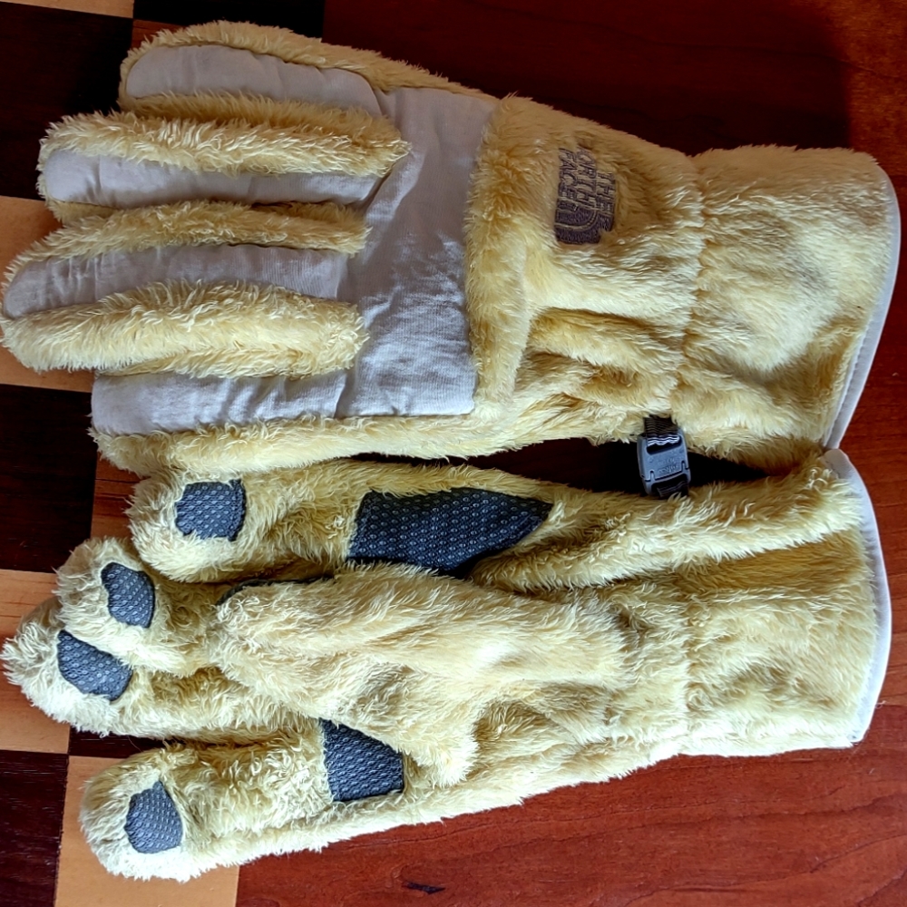 The North Face - Gloves - Yellow